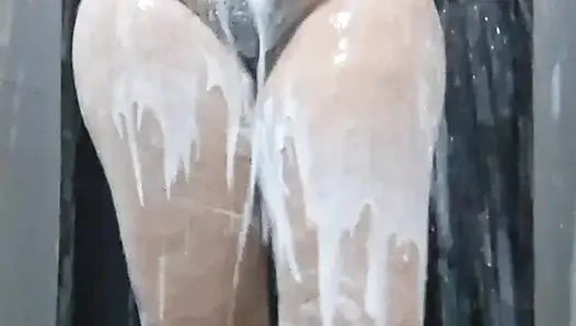 Riya 18+ teen take  bath video leak indian girl