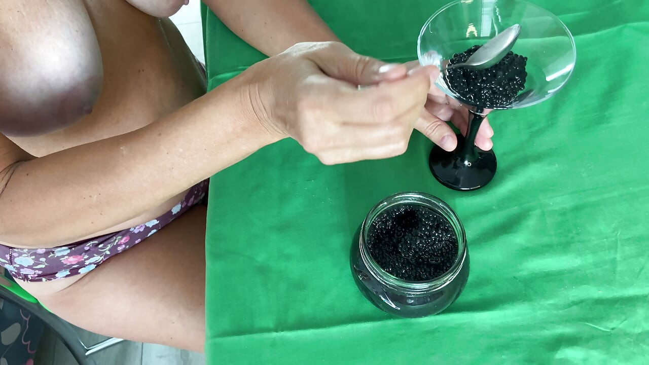 Mature stepmom milking her breeding bull balls foodfetish .