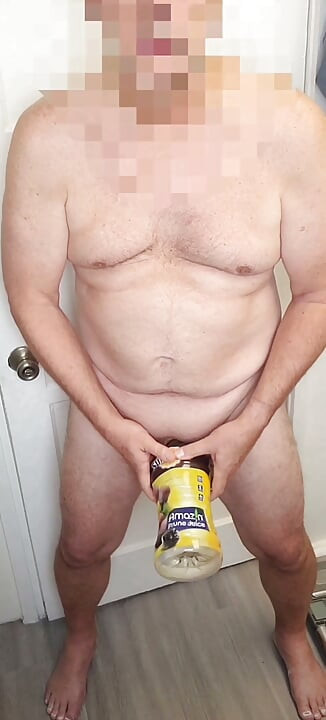 Masturbation demo: Masturbating with a juice bottle + eating my own cum