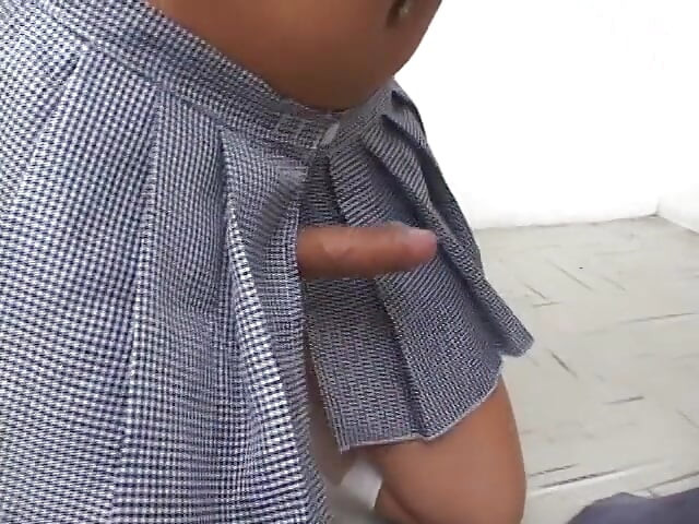 Tesão garanhão desliza seu pau duro na bunda de t-girls