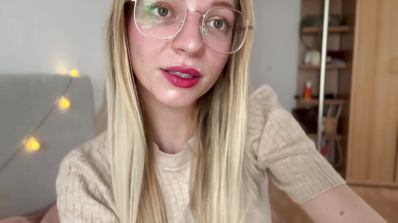 Asmr přítelkyně tě uklidní