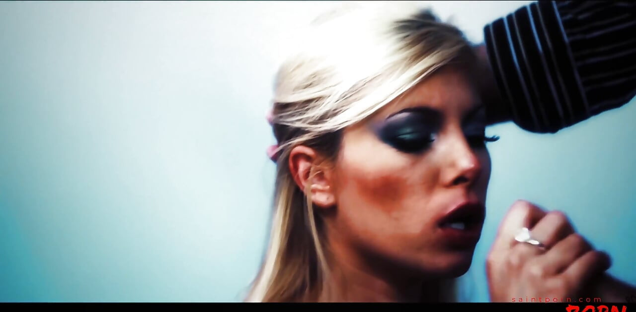 Donna Bell Wants to Be a Model