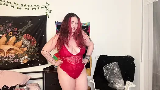 Tüm iç çamaşırlarımı deniyorum - striptiz, sikişmeye çalış, çıplak