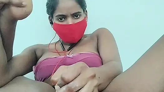 Desi viral slut chocolaty girl fucking his pussy very hard