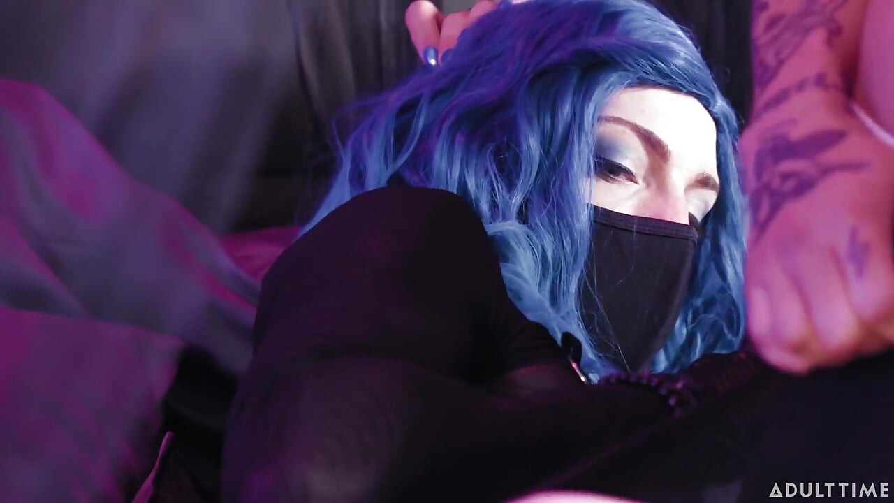 Heterofleksibel - Goth Femboy Edward Terrant får sin stramme røv kneppet af Stud Angel Elias