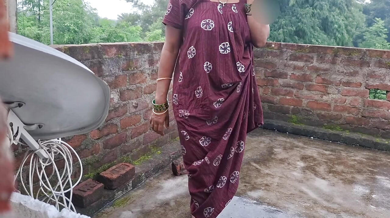 Desi Neha Bhabhi First Time Sex