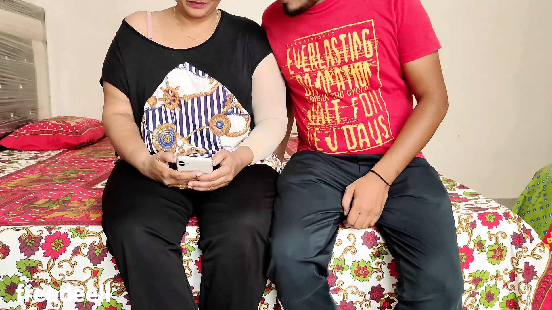 Dost Ki Behan Bani teman wanita. Filem hindi