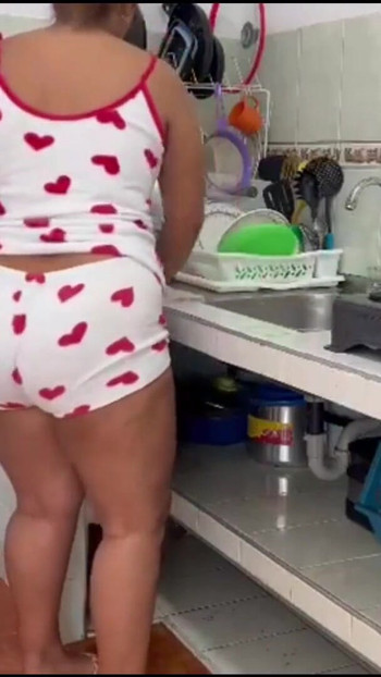 Tukang paip meninggalkan saya penuh semasa suami saya tiada di rumah | Klip 1