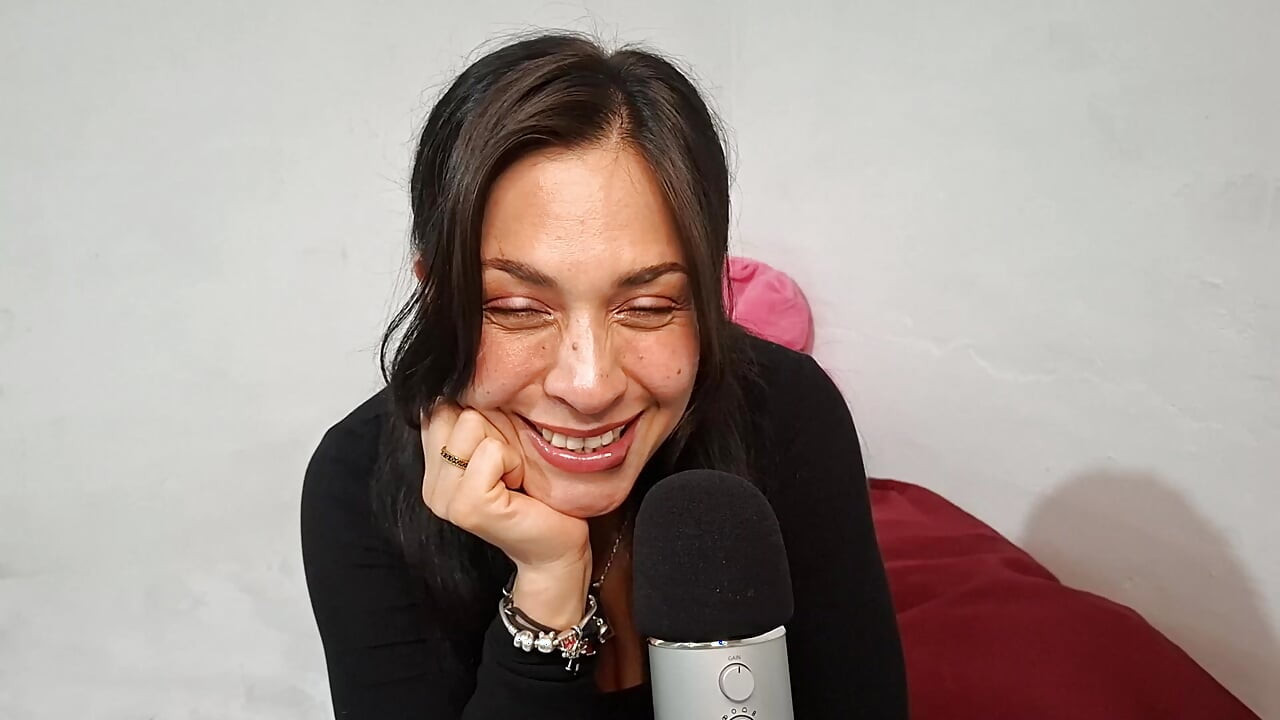 ASMR Kiss, jeg bider og kærtegner dine ører