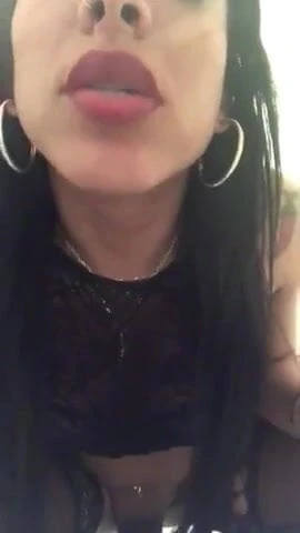 Latina Trap Cums And Eats It