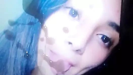 Kiara Romero semen en su boca