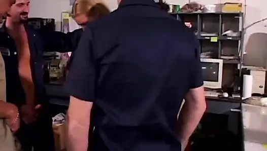 Gangbang Dengan Pelacur Panas Dengan Penetrasi Ganda