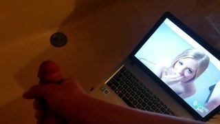 Oglądanie porno i używanie spermy jako lubrykantu