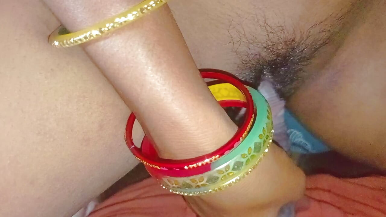 qHot Sexy village wife ko Tel Lagga Kar Chudai video
