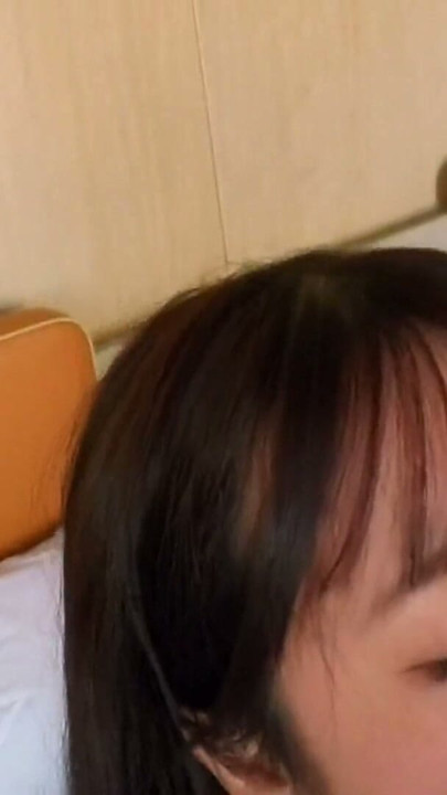 On the fringes of the entertainment industry, G-cup woman Ririka (23) works in pillow sales, a namai-style P-activity… | Clip 2