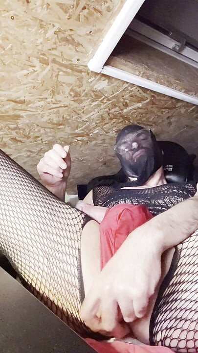 NAJLON BALACLAVA I MREŽASTI KOMBINEZON I TANGICE