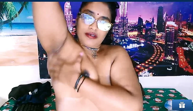 Muscular mom Indiantiger69