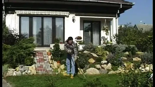 Di Balik Pintu Jerman Kacau Dengan Rajin - Film Lengkap