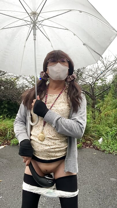 No322 公共の駐車場の車の中で