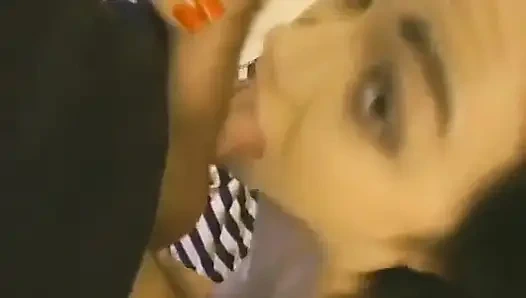 Cherrokee yarak emme becerilerini sergiliyor