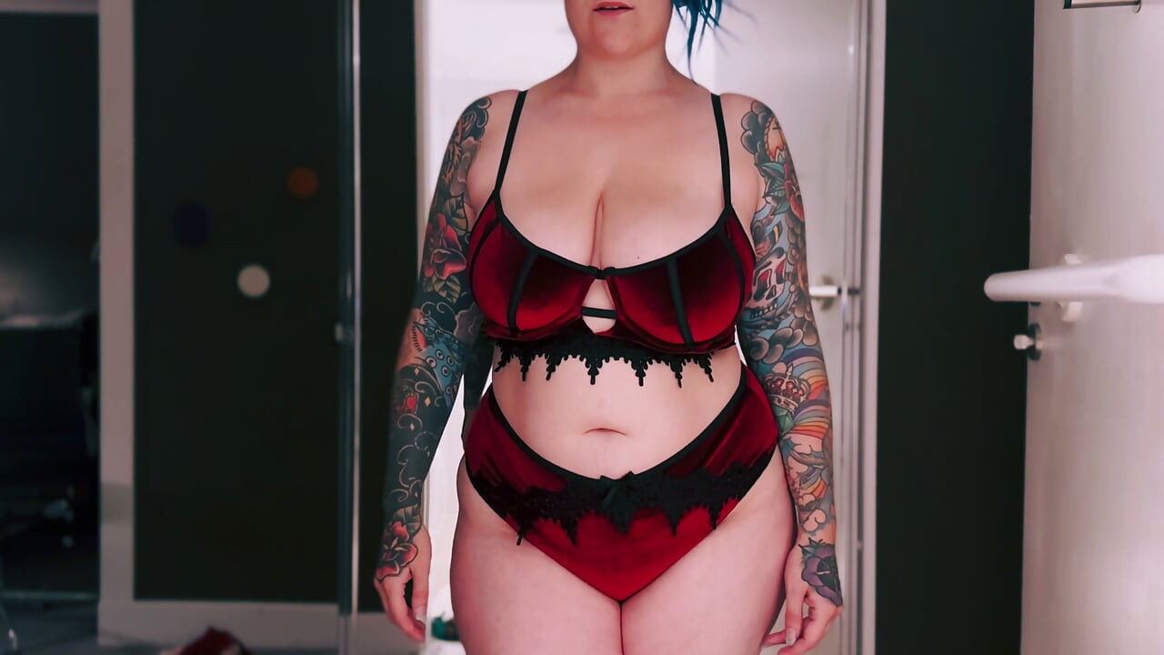 Curvy British MILF Tries On Sexy SHEIN Lingerie Tattooed & Busty PART TWO