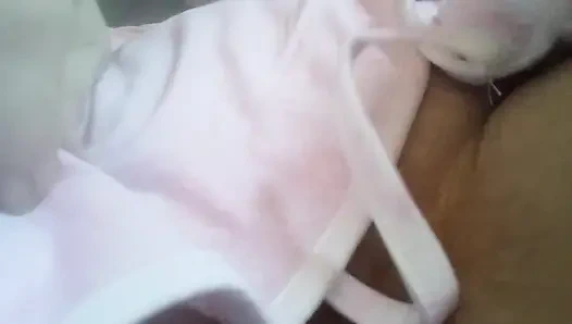 5 mins of hot milf being naughty. Masturbation, sucking my titties, spreading my pussy, revealing my tits!