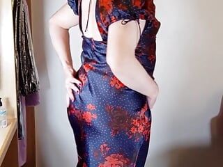 Gorąca Wielka Brytania crossdresser Nottstvslut satynowa sukienka