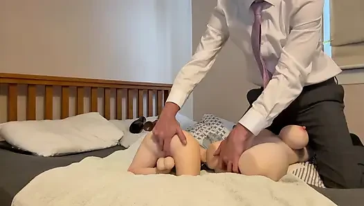prostate_play - iş adamı trans bebek eğlencesi ile duş alıyor