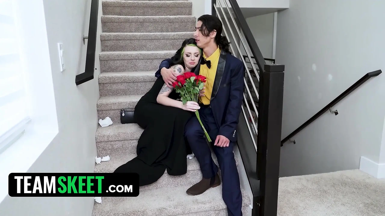 你的大鸡巴不能留在朋友区：脱掉你的衣服，让我们毁了友谊