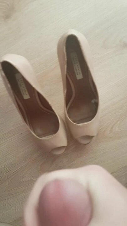 business woman heels cummed