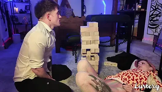 Я долблю мою детку так хорошо, что она умоляет меня кончить в нее