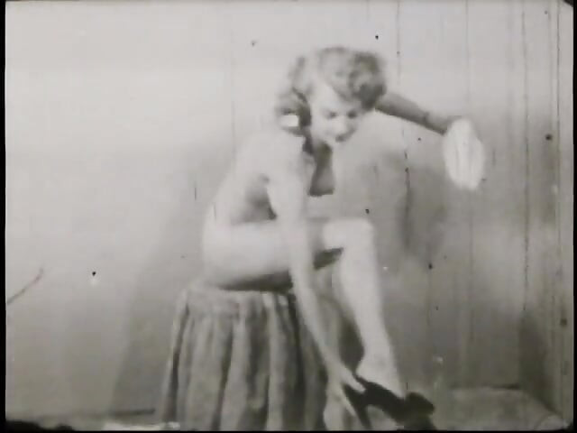 Hot vintage MILFS sensual stripping