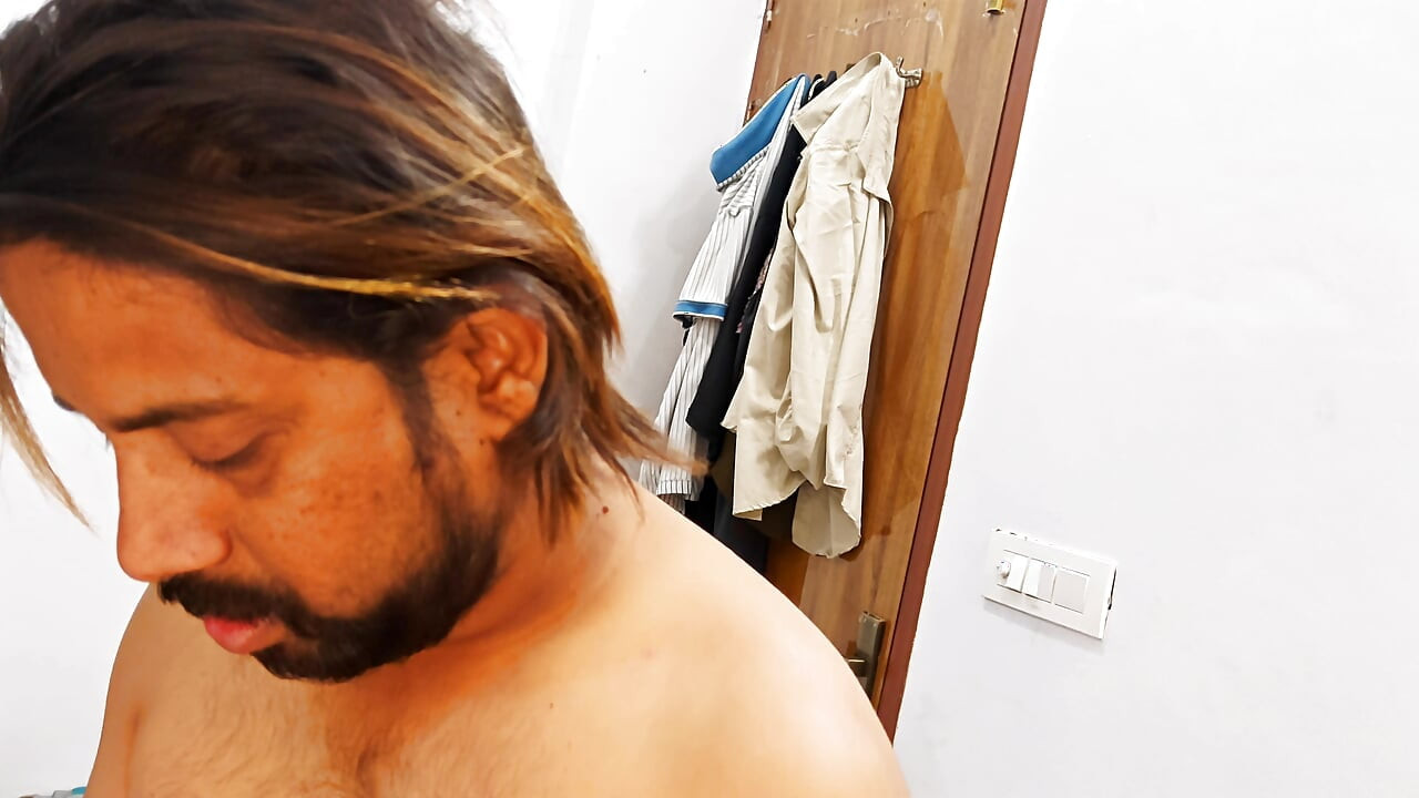 Indian desi husband and wife from a rural village had sex in the middle of the night. Fuc har pusssy