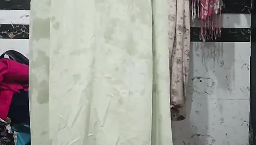Прия Бхабхи, горячая видео съемка