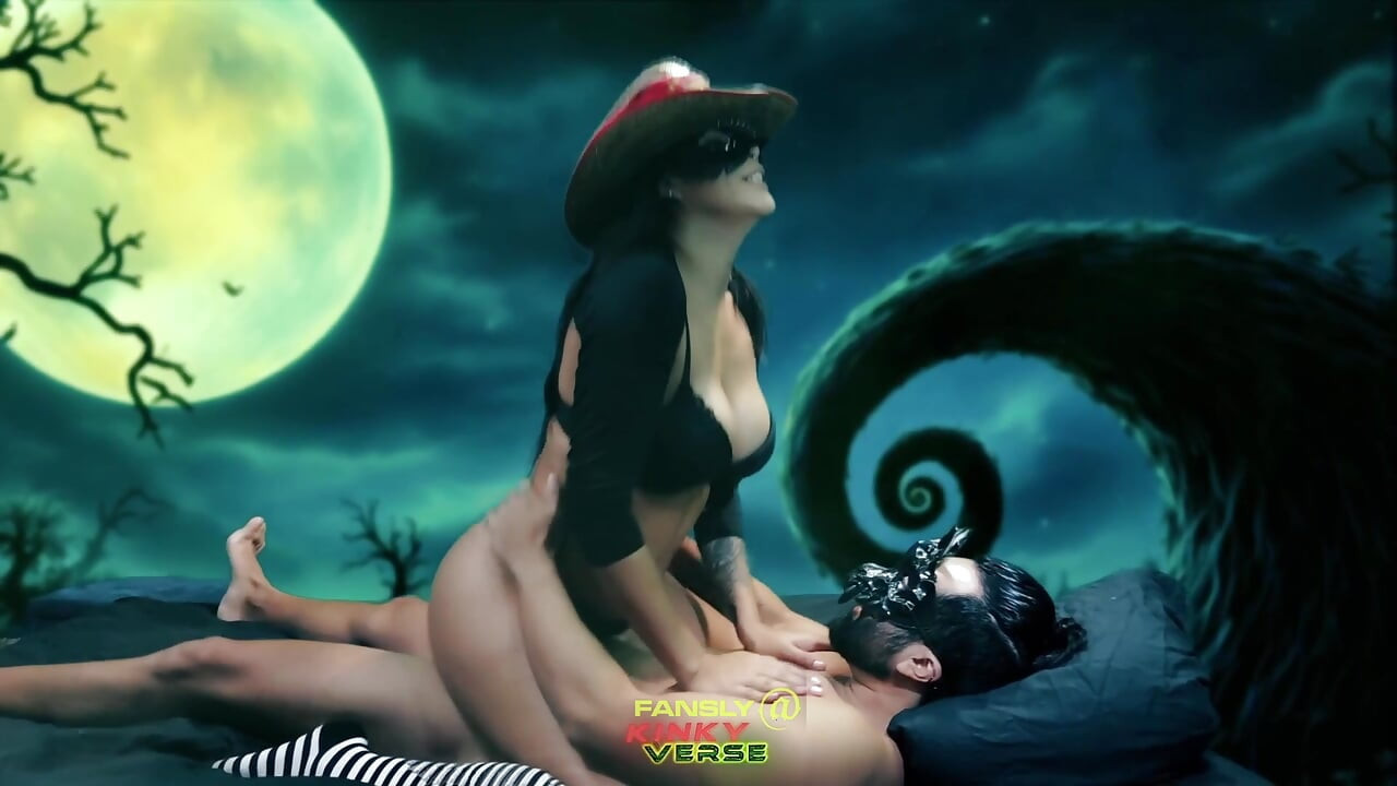 Amatör çift domaltarak sakso çekiyor kovboy kız paranormal sahne sapıkça