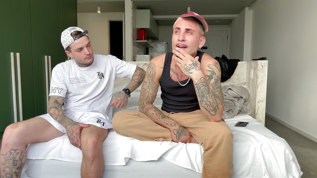 My straight friend invited me to his house