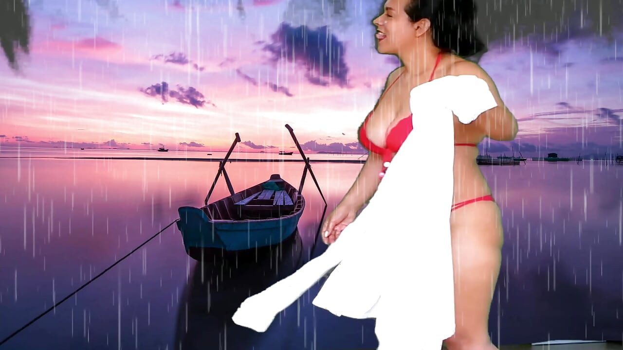 STRIPTIS BASAH KUYAM PANAS DENGAN ADAMANDEVE DAN LUPO