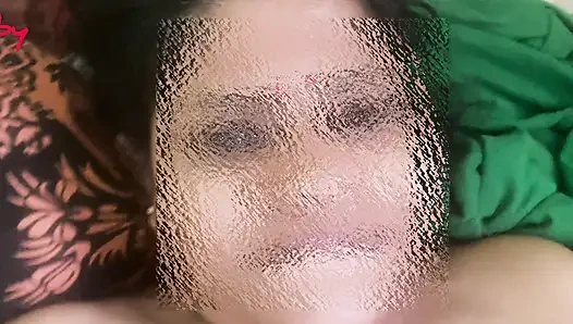 Подарок на День Святого Валентина с женой друга, 4K видео