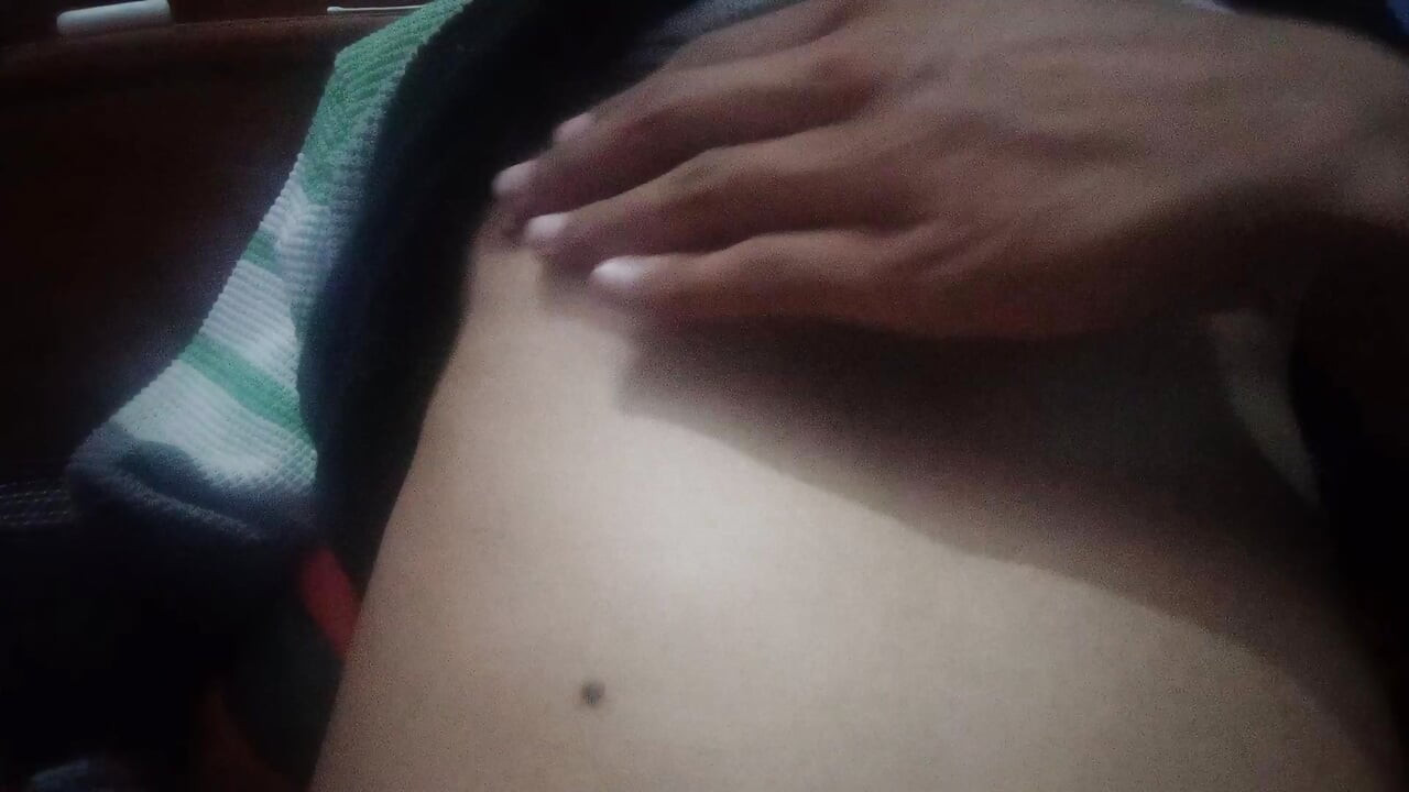 按胸部乳头玩