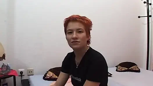 Memijat redhad akan membuat Anda terangsang