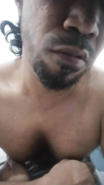 ควยเซ็กซี่ของกูเกือบแตกบนหมอน