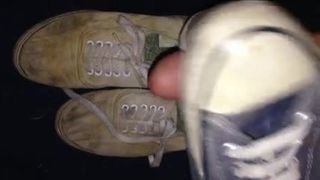 Converse masturbation onto trashed girl sneakers