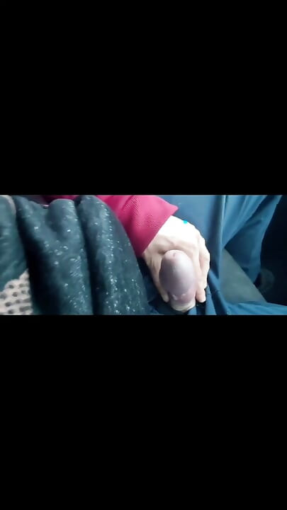 Skoro chyceni! Honí si v provozu přede mnou, rád se dívám. Velký výstřik! Část 1