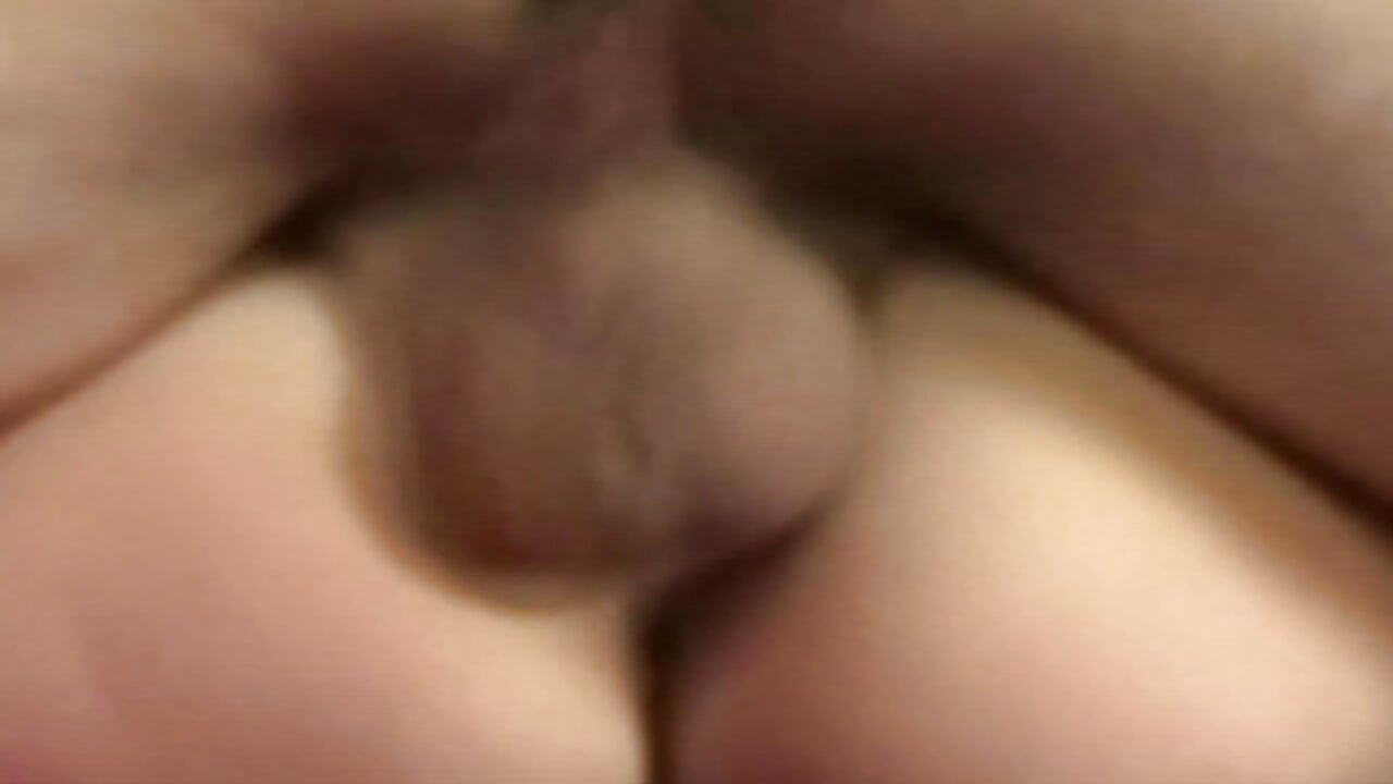 Alman sürtük ateşli bir grup sekste mahvoluyor ve dölle dolduruluyor