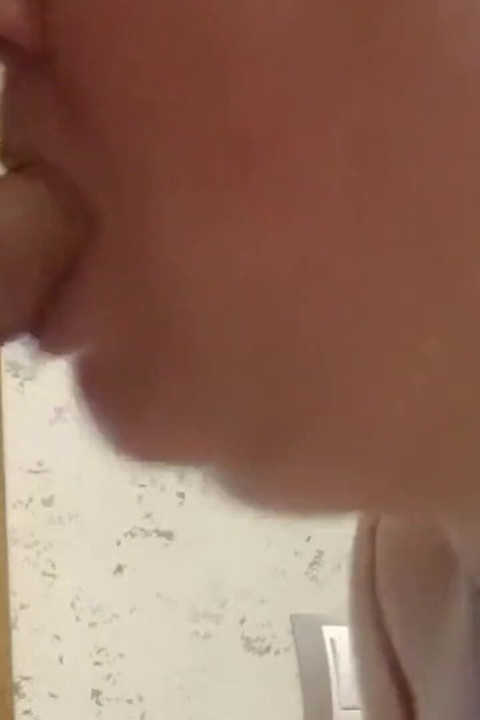 Close-up blowjob and a mouthful of hot cum