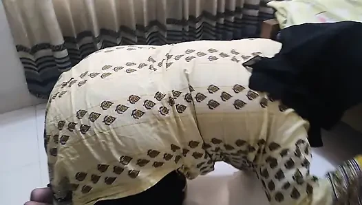 My Stepmother Got Stuck Under the Bed Then I Fuck Her Comfortably - and I Give Something Behind