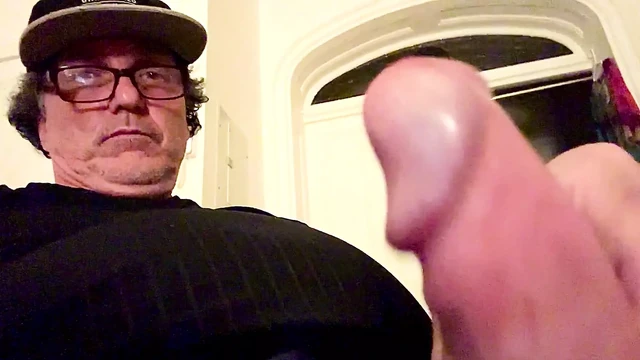 Father’s 59 yo big penis