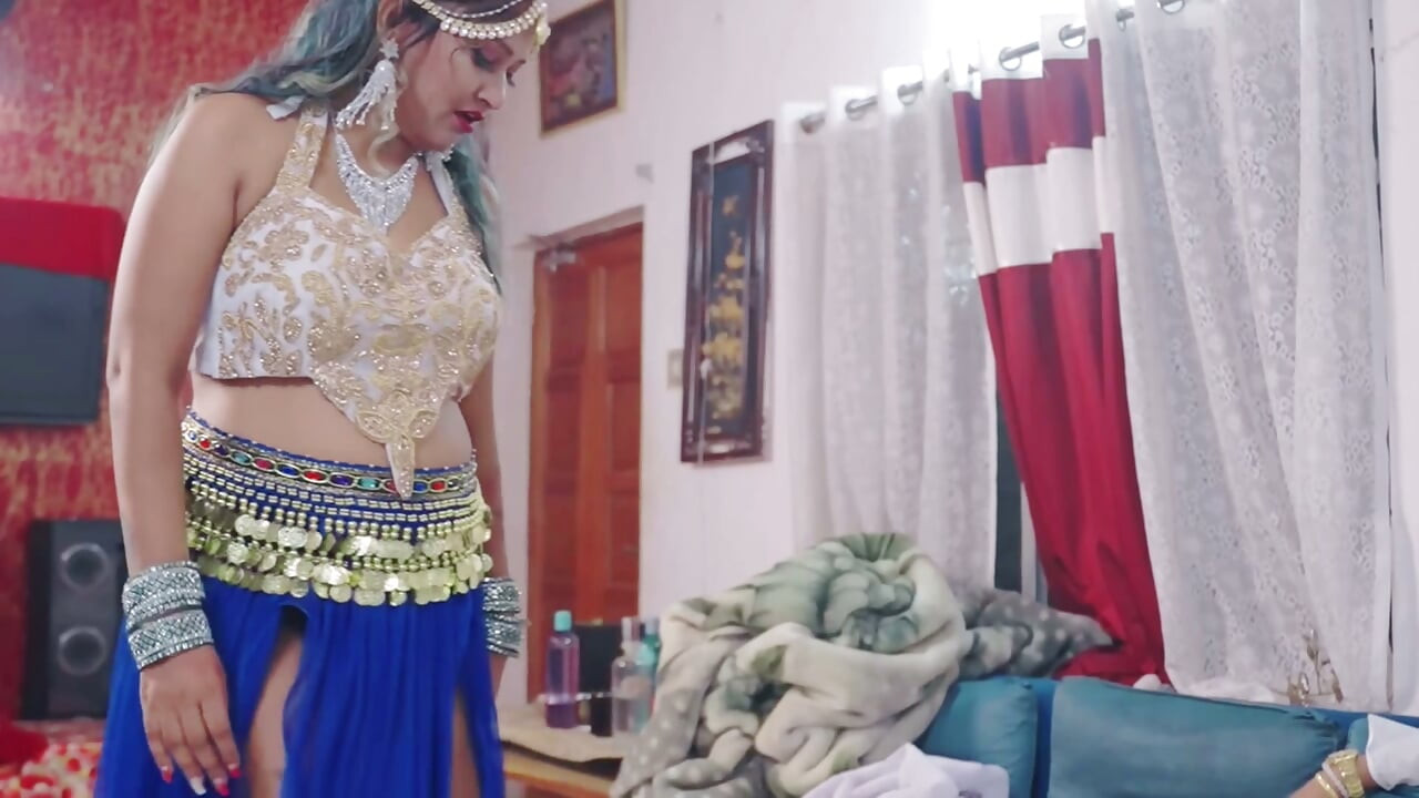 Dubai se aaye dance ko alag alag se choda hindi audio full movie