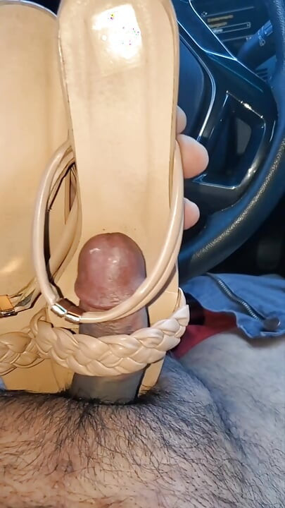 tamirci şoför koltuğunun altında 37 numara topuklu ayakkabı buldu