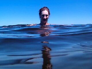 Bajo el agua (bikini)